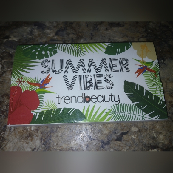 Trend Beauty Summer Vibes Eyeshadow Palette Brand New Summer Vibes - Picture 1 of 4